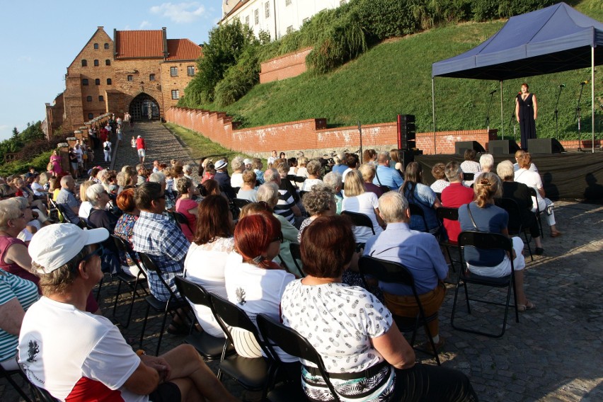 W ramach festiwalu „Lato na Starym Mieście”  na placu przy...