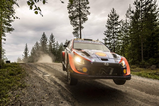 Estończyk Ott Tanak w Hyundai I20 Rally1 wygrał Rajd Finlandii - ósmą rundę mistrzostw świata