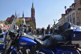MotoSerce 2018. Motocykliści mali i duzi pojawili się na Rynku Kościuszki. Maszyny podziwiane były przez tłumy białostoczan
