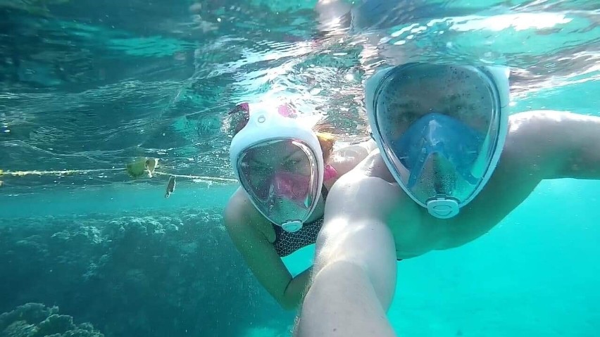 Snorkeling czyli modne nurkowanie z fajką. Jaki sprzęt wybrać? 