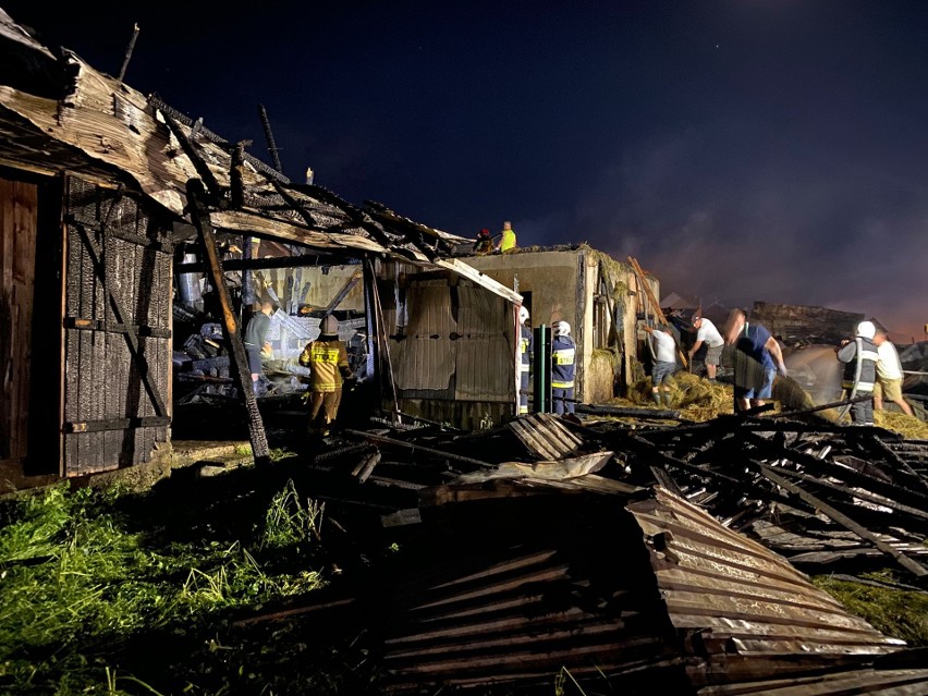 Nowa Biała. Monstrualny pożar w powiecie nowotarskim. Płonęło aż 20 domów! "Zniszczenia są ogromne". Akcja pomocy dla mieszkańców 29.06.
