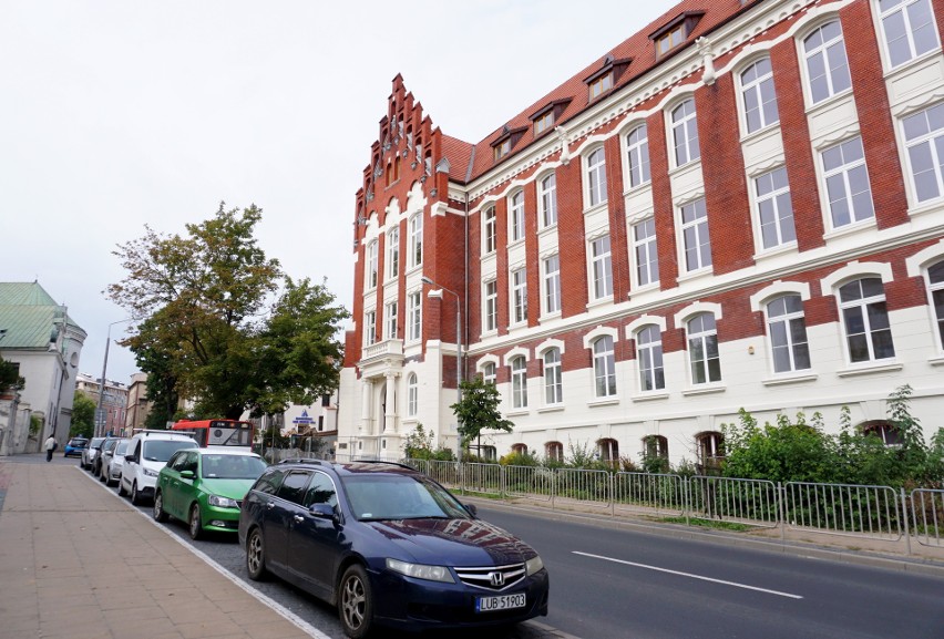 Przebudowa szkoły Vetterów w Lublinie złapała kolejny poślizg. Uczniowie nie wrócą na Bernardyńską przez „najbliższe kilka miesięcy”