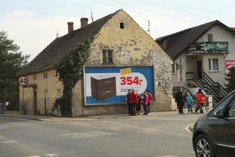 Wypadek na Żernickiej. Kierowca wjechał w dom. "Był tak...