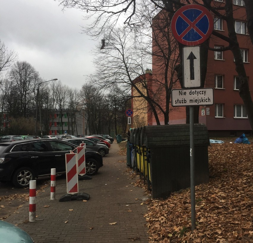 Kraków. Mieszkańcy chcą zamykanej wiaty śmietnikowej. Zarządca terenu mówi nie, bo... ludzie nie będą chodzili z kluczami