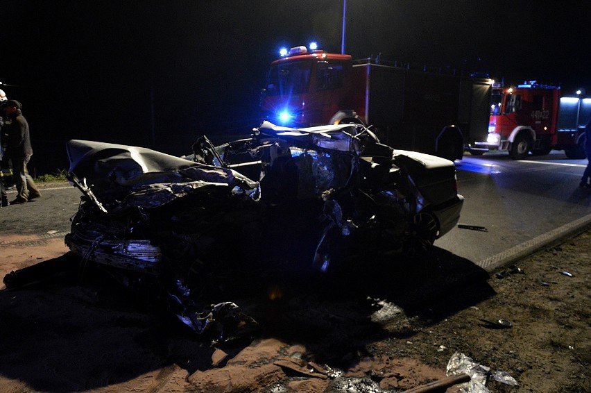 Poważny wypadek w Bobowej. Śmigłowiec LPR zabrał najciężej rannego mężczyznę [AKTUALIZACJA] [ZDJĘCIA]