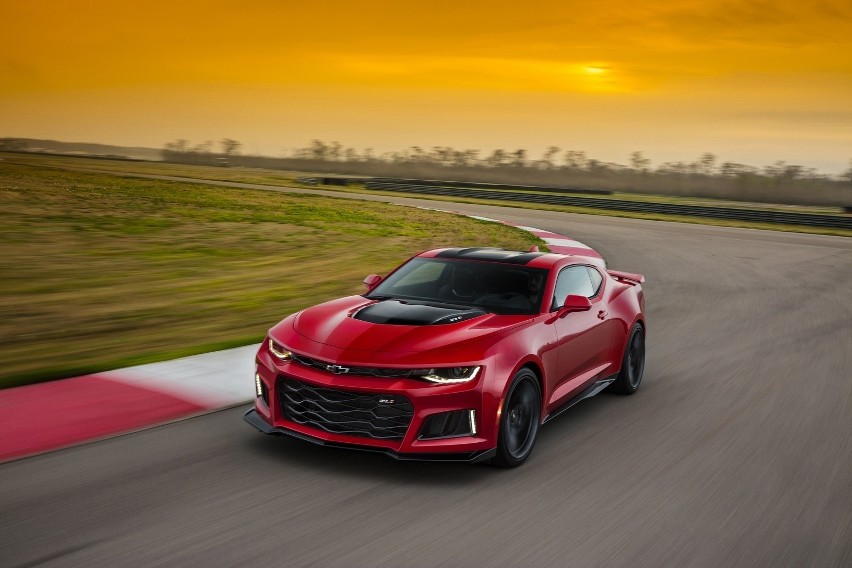 Chevrolet Camaro ZL1...