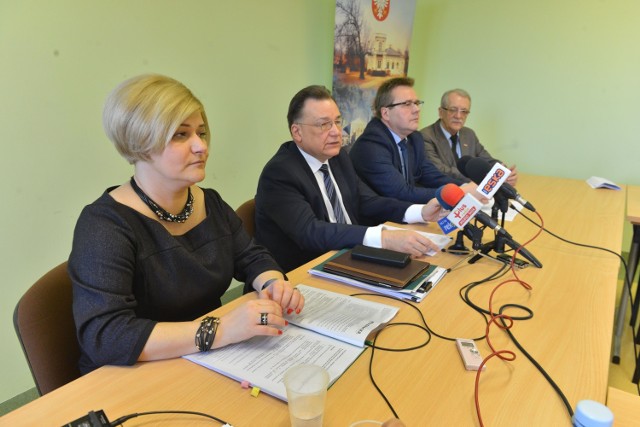 O inwestycjach w regionie mówili Ilona Jaroszek, marszałek Adam Struzik i Zbigniew Ostrowski.