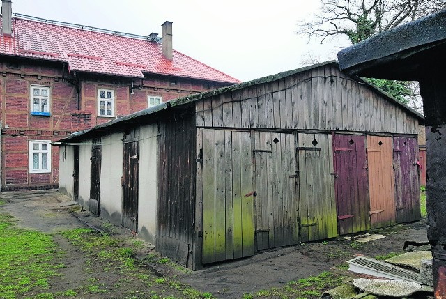 Nie lokalizacja przy ulicy Łódzkiej jest dla pani Katarzyny najgorsza, ale metraż i toalety na zewnątrz