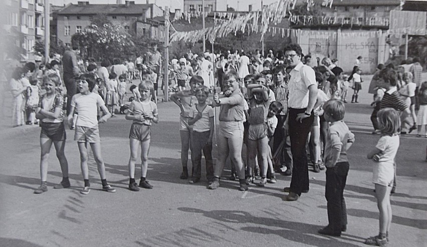 W Stargardzie w roku 1983. Bawili się na festynach, wyjeżdżali na wycieczki. Archiwalne ZDJĘCIA