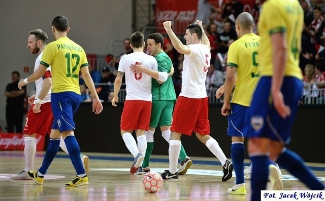 W kwietniu reprezentacja Polski w futsalu zagrała w Koszalinie z Brazylią.