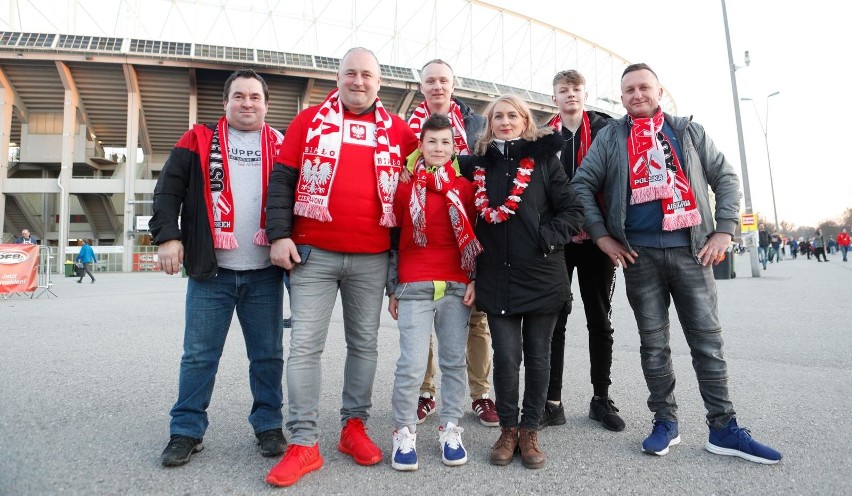 Austria - Polska: Polscy kibice pod stadionem i na trybunach Ernst-Happel-Stadion [ZOBACZ ZDJĘCIA] [GALERIA]