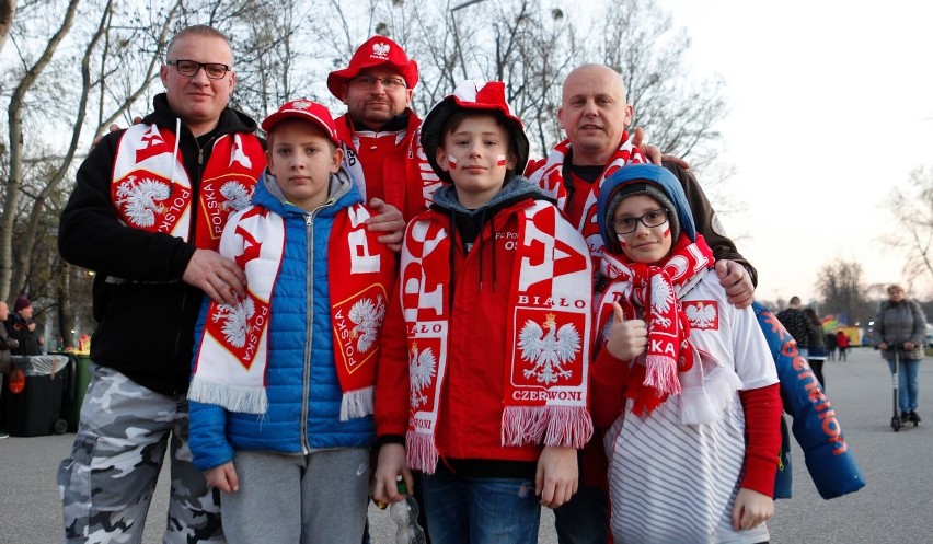 Austria - Polska: Polscy kibice pod stadionem i na trybunach Ernst-Happel-Stadion [ZOBACZ ZDJĘCIA] [GALERIA]