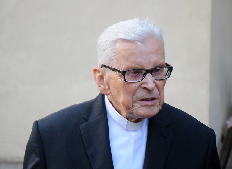 Kardynał Franciszek Macharski nie żyje: Msza w bazylice w Piekarach Śląskich