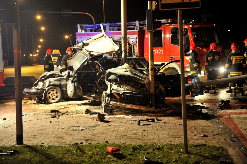 Wypadek w Rzeszowie. Pięć osób rannych w zderzeniu audi z peugeotem