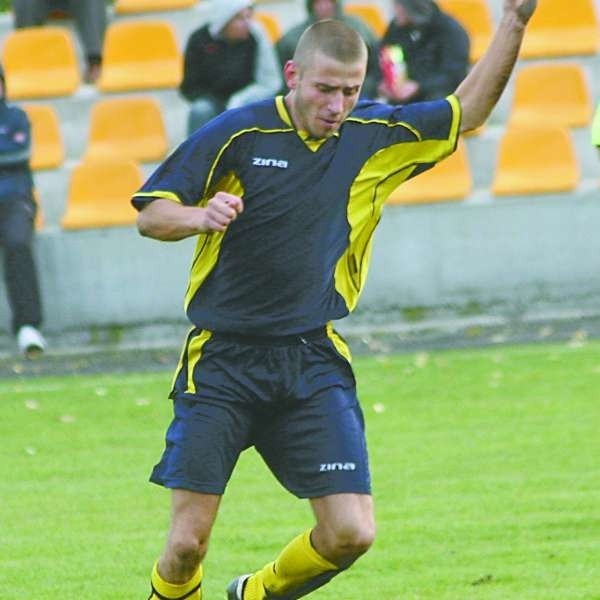 Obrońca Jordan Krężlewski przenosi się z Silesiusa Kotórz Mały (III liga) do Czarnowąs. Tam będzie grał w IV-ligowej Swornicy.