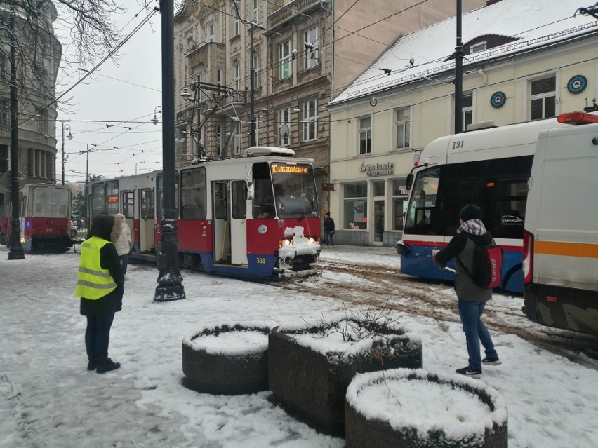 Przed godz. 15 na ul. Gdańskiej wykoleił się tramwaj linii...