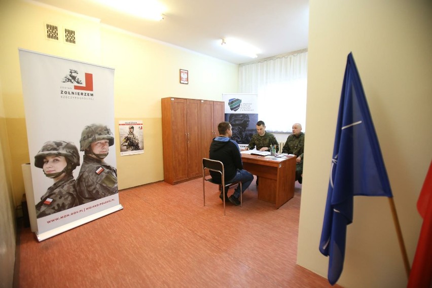W polskiej armii poszukuje się specjalistów o konkretnej...