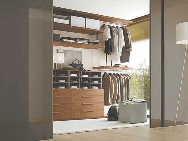 Garderoba to idealne rozwiązanie dla domu czy większego mieszkania.