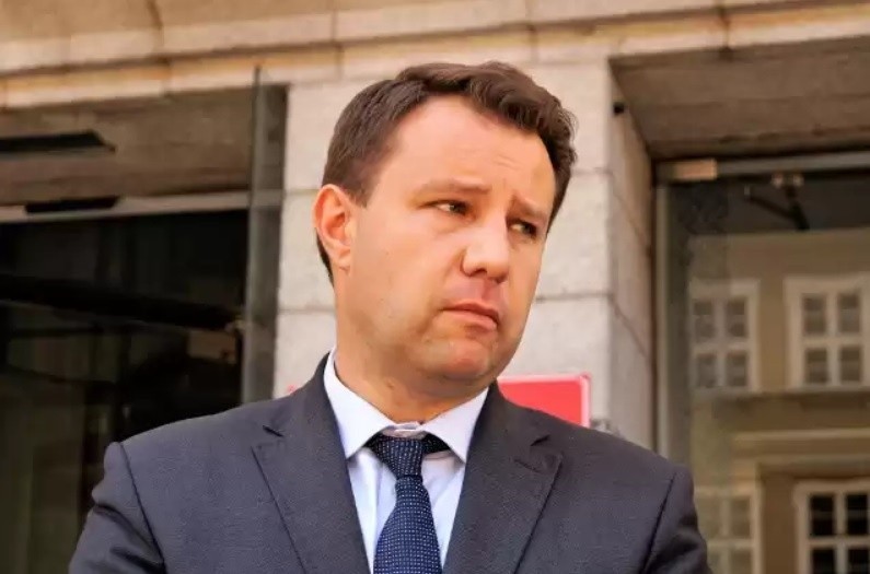 Prezydent Opola przegrał w sądzie z TVP 3 Opole. Były dyrektor stacji: "Już dzielił pieniądze z odszkodowania"