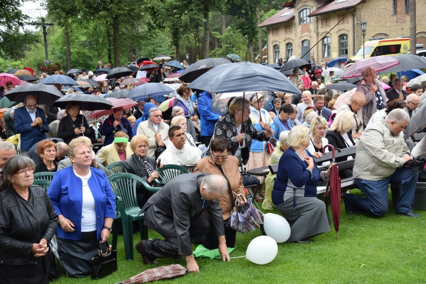 Uroczystości 50-lecia Koronacji Figury Matki Boskiej Leśniowskiej [ZDJĘCIA]