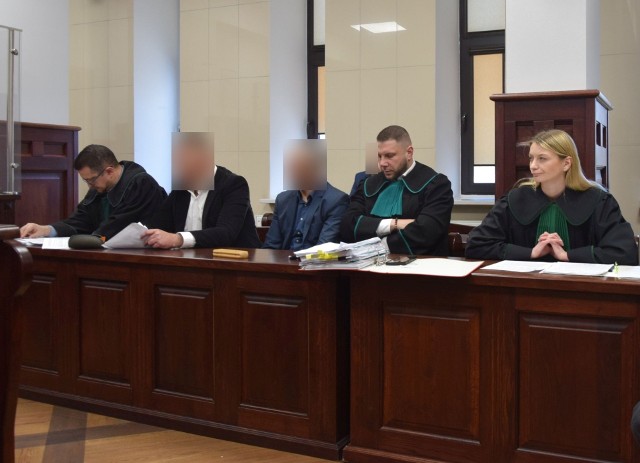 Rozprawa apelacyjna przed Sądem Okręgowym w Słupsku byłych policjantów lęborskiej drogówki, oskarżonych o korupcję