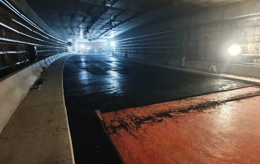 Koszt budowy tunelu to ponad 900 mln złotych.