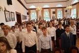 Ślubowanie klas pierwszych w I Liceum Ogólnokształcącym w Szczecinku [ZDJĘCIA]