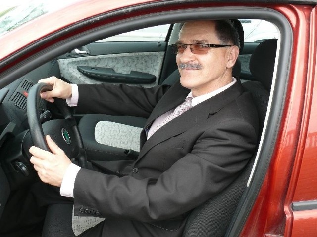 Ryszard Bielak uwielbia samochody. Obecnie jeździ skodą fabią