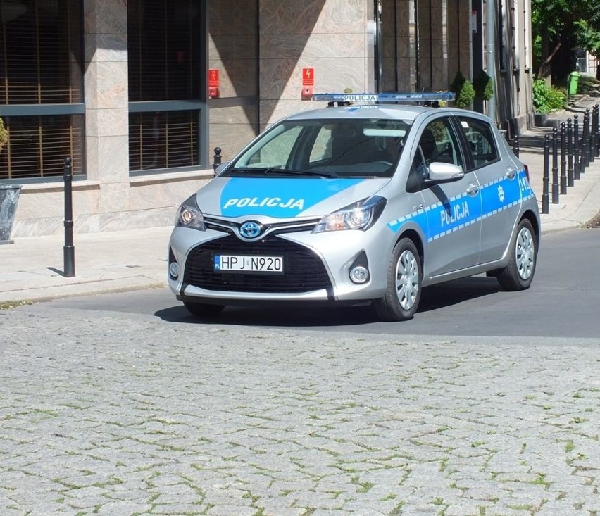 Dwie hybrydowe toyoty yaris trafiły do opolskiej nyskiej...