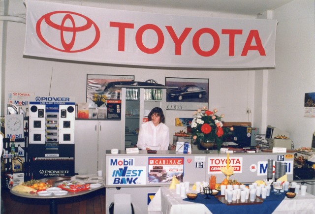 Toyota Romanowski świętuje swoje trzydzieste urodziny. Zobaczcie początki radomskiej firmy na kolejnych slajdach.