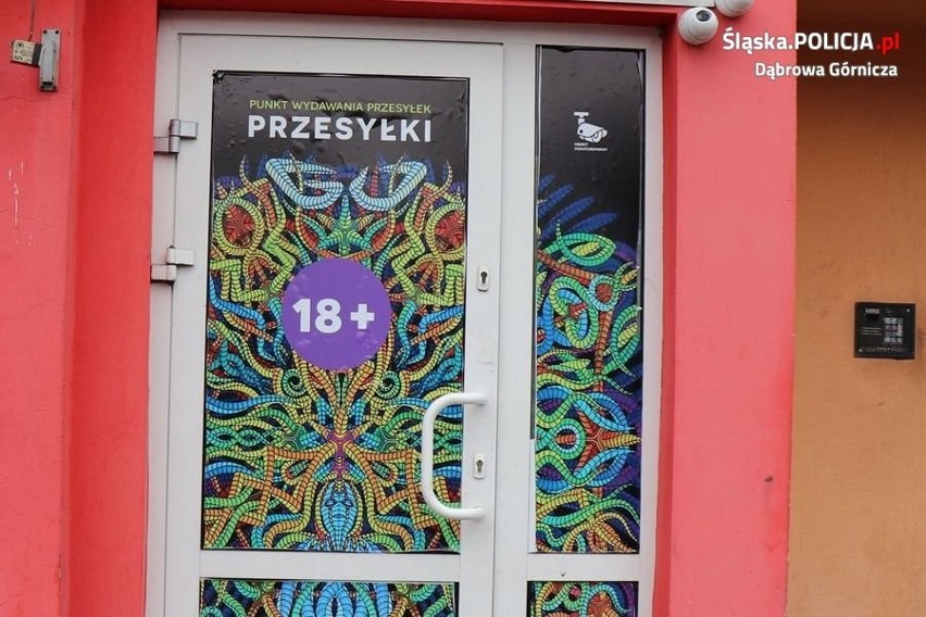 Dąbrowa Górnicza: policja zamknęła sklep z dopalaczami w centrum miasta ZDJĘCIA