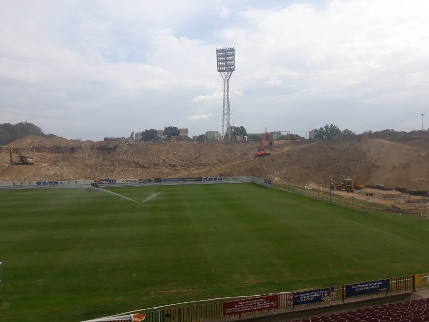 Tak wyglądał stadion Pogoni 19 lipca.