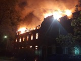 Gigantyczny nocny pożar w Bytomiu. Strażacy walczyli z ogniem niemal 12 godzin! Czy ktoś podpalił budynek celowo? ZDJĘCIA z akcji gaśniczej