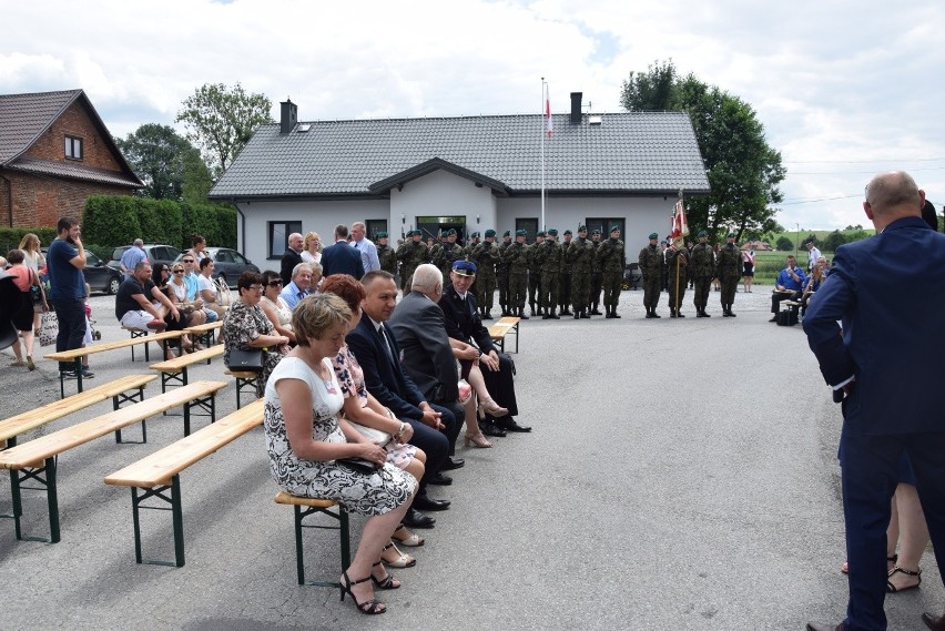 Mieszkańcy uhonorowali 11 chłopów z Masłomiącej zamordowanych w obozie Gross-Rosen [ZDJĘCIA]