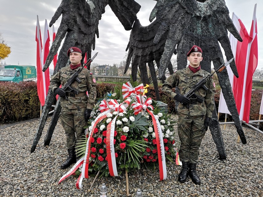 Kraków. Złożenie kwiatów przy Pomniku Żołnierzy Polski Walczącej [ZDJĘCIA]