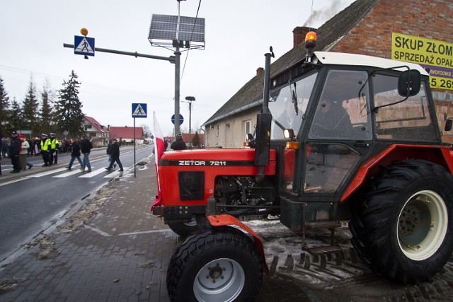 Protest odbył się pod nadzorem policji.