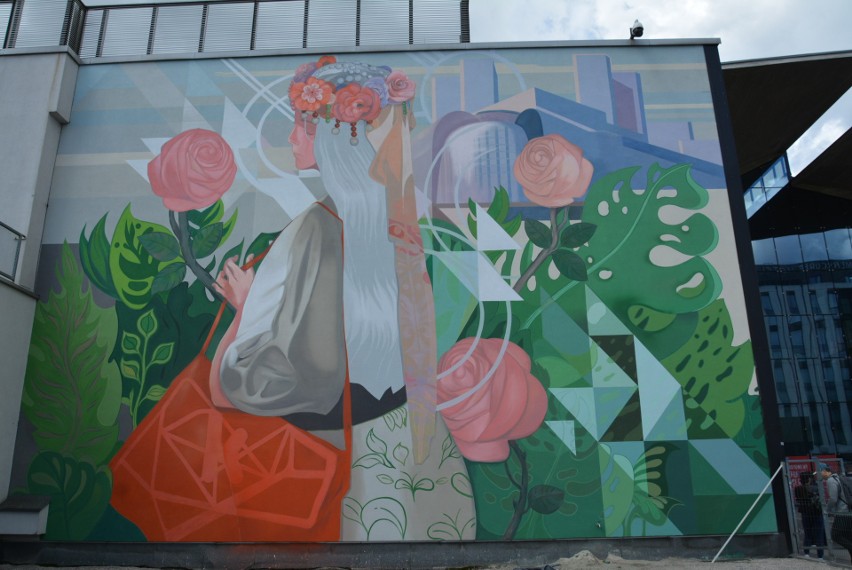 Katowice. Nowy mural na Galerii Katowickiej zachwyca! Jest ekologiczny, pochłania smog 