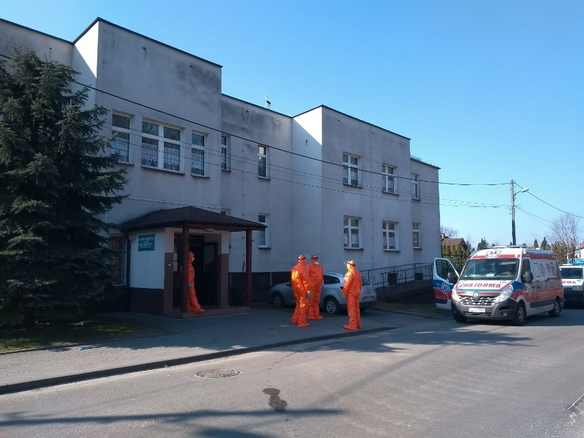 Ewakuacja Domu Pomocy Społecznej w Koszęcinie. 17 osób w...