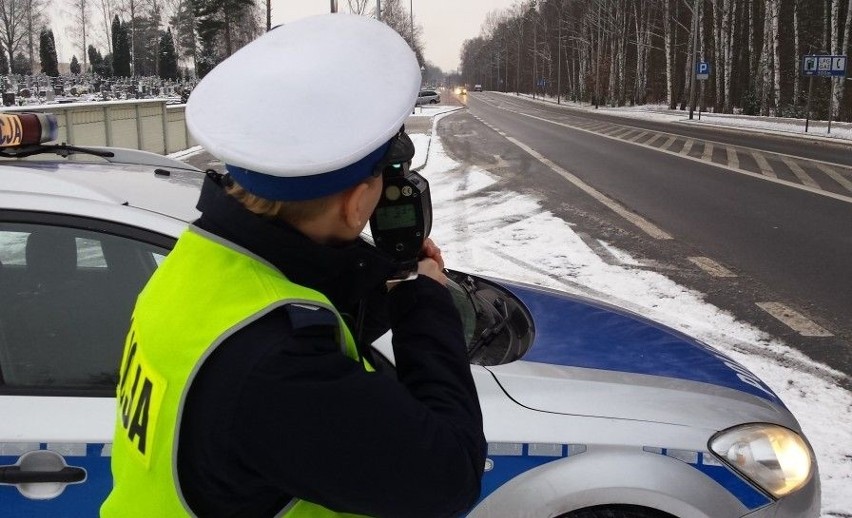 Policja zatrzymała 30 kierowców za przekroczenie prędkości (zdjęcia)