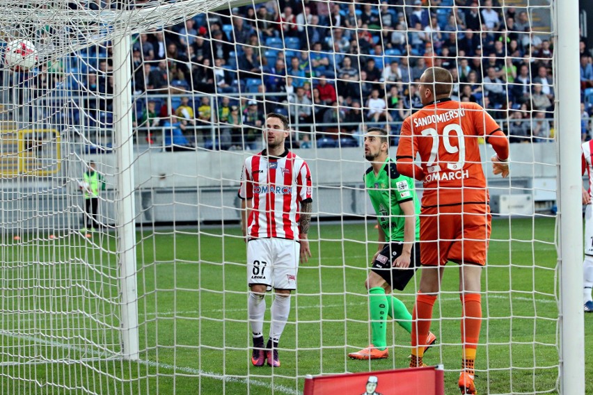 Górnik Łęczna - Cracovia 3:0. Znów są poza strefą spadkową