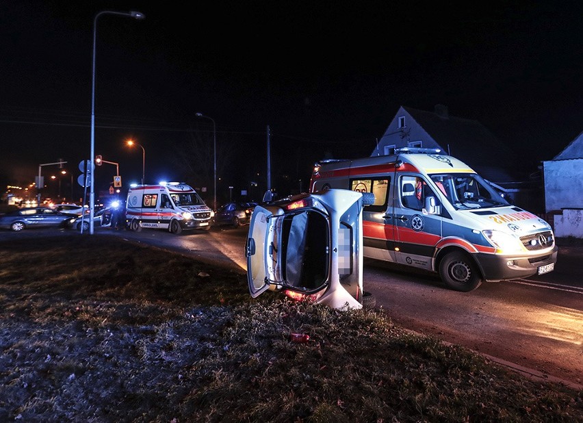 Do wypadku doszło we wtorek, 10 grudnia na skrzyżowaniu ulic...