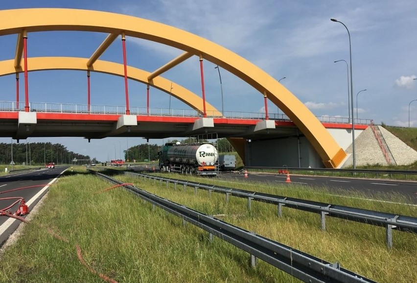 CO SIĘ DZIEJE NA A1. ZAMKNIĘTA AUTOSTRADA A1