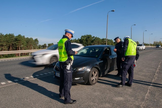 Wzrost cen mandatów odczuło m.in. dwóch kierowców, których namierzyli policjanci z bydgoskiej "drogówki".