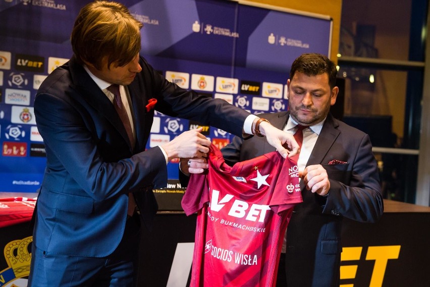 Wisła Kraków zaprezentowała nowego sponsora. Jego logo pojawi się na koszulkach piłkarzy