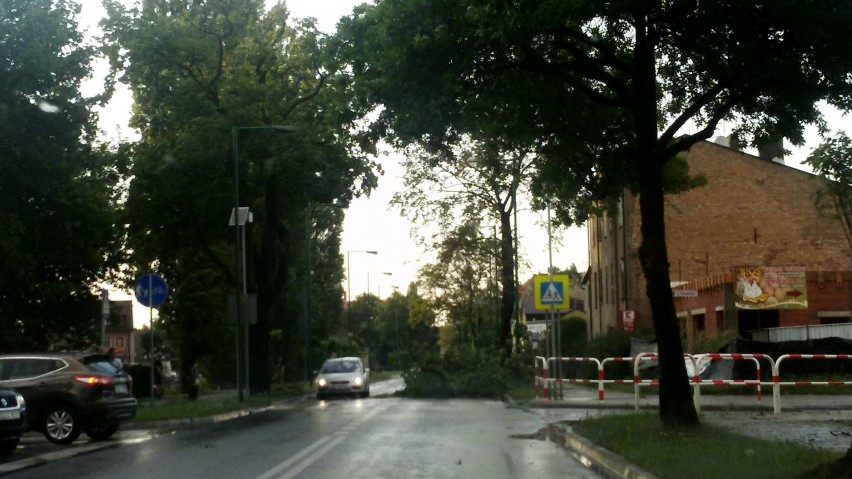 Nawałnica w Lublińcu trwała zaledwie kilka minut, ale skutki...