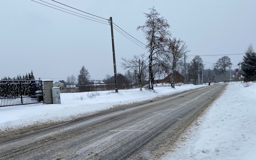 Zima 2021. Ostrołęka pod śniegiem. Trudne warunki jazdy. 7 kolizji w poniedziałek 8.02.2021