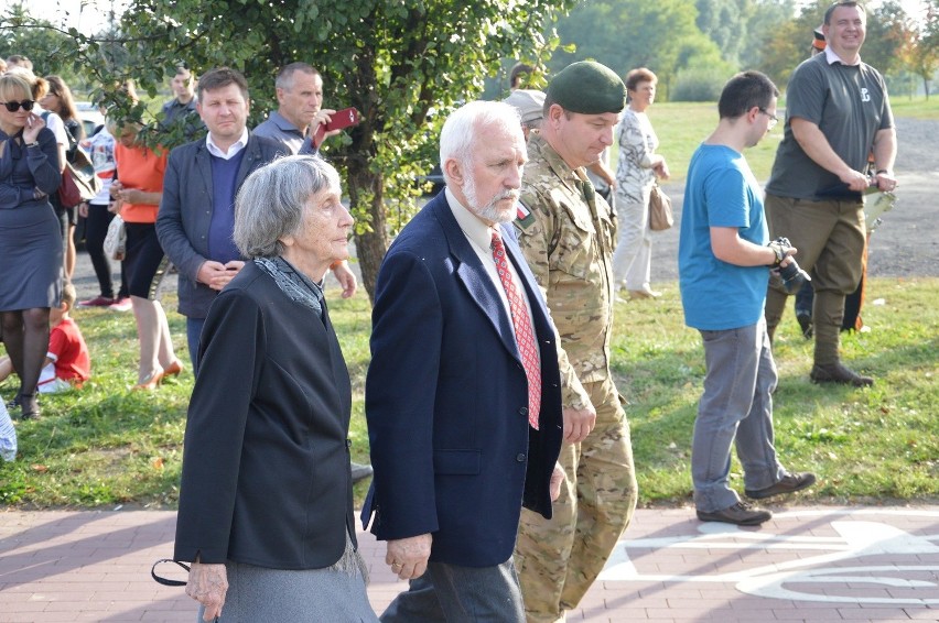 Rondo na os. Piastów zyskało nazwę Batalionu Zośka [FOTO]