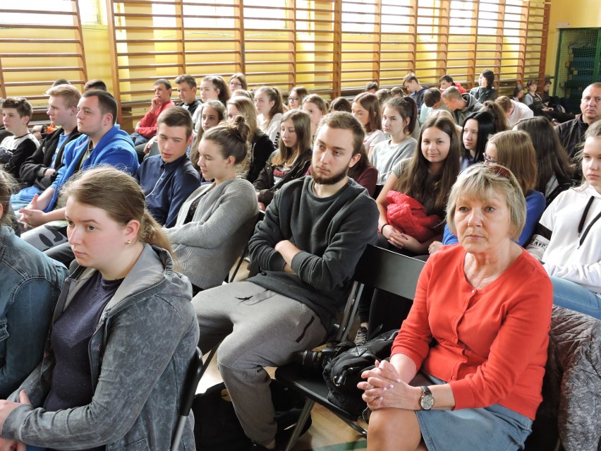 Maków Maz. Konferencja dotycząca smogu w Zespole Szkół im. ŻAK