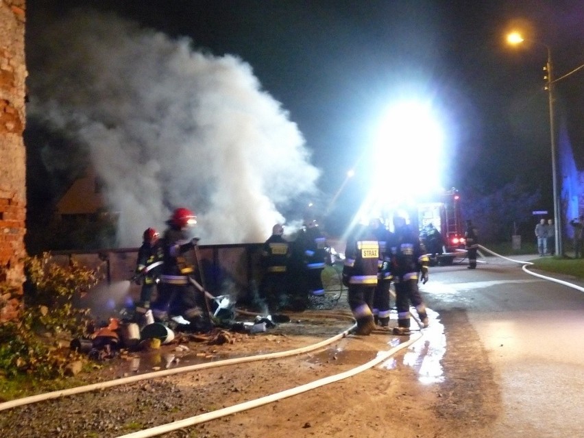 Pożar stodoły w Dobrzykowicach. Straż pożarna interweniowała w porę (ZDJĘCIA)