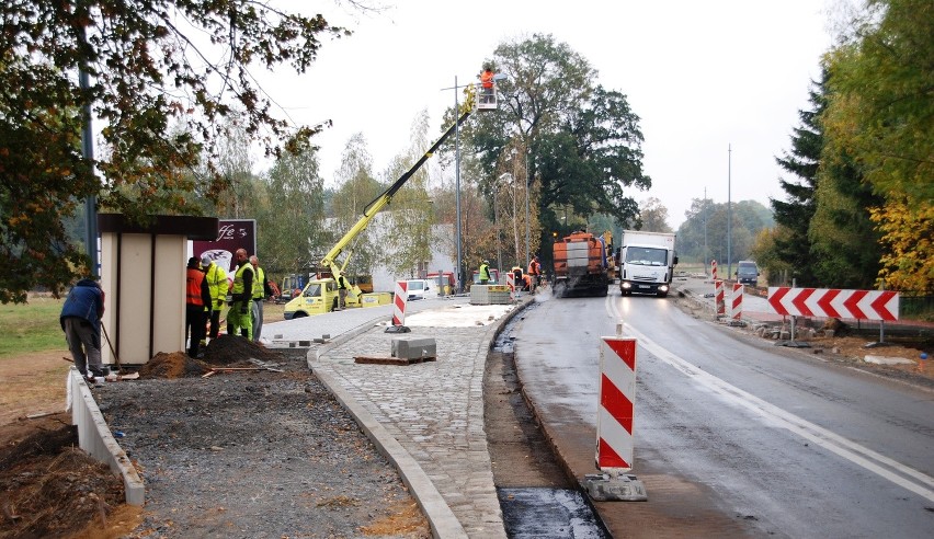 Kończy się przebudowa drogi krajowej w Wierzbcu koło Prudnika